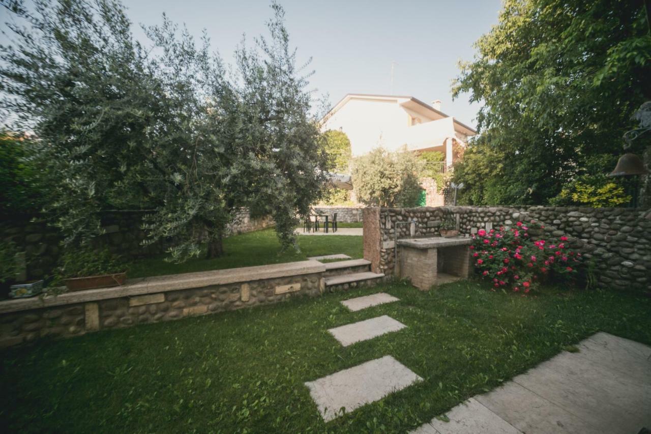 Bed and Breakfast A Casa Di Tom SantʼAmbrogio di Valpolicella Exterior foto