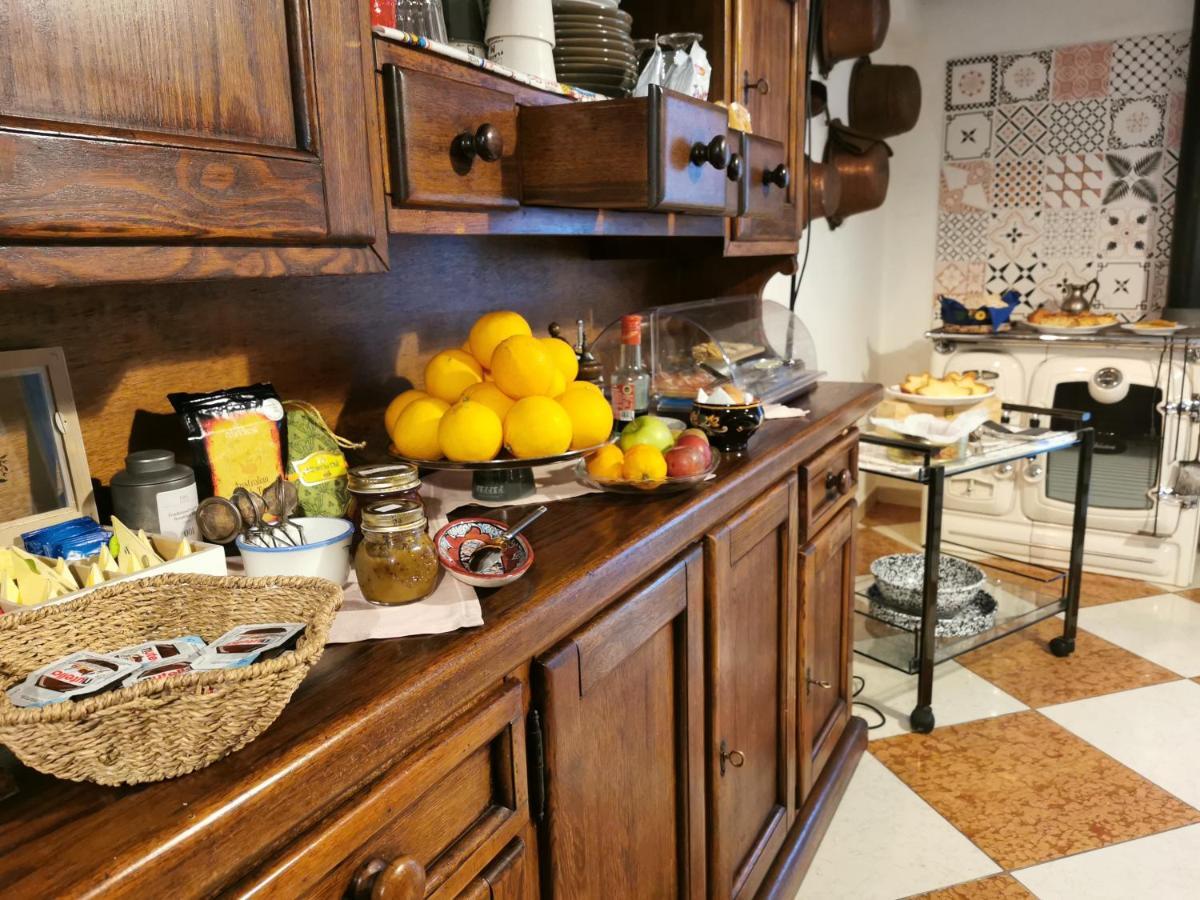 Bed and Breakfast A Casa Di Tom SantʼAmbrogio di Valpolicella Exterior foto